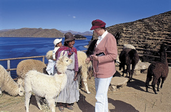 Viaje de un día de La Paz a Puno en catamarán y autobuses photo 5